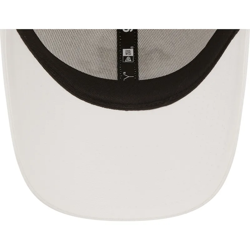 mutzen-gebogen-weiss-verstellbares-band-9forty-der-bob-esponja-von-new-era