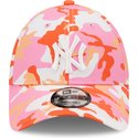 new-era-curved-brim-9forty-all-over-print-seasonal-new-york-yankees-mlb-pink-adjustable-cap