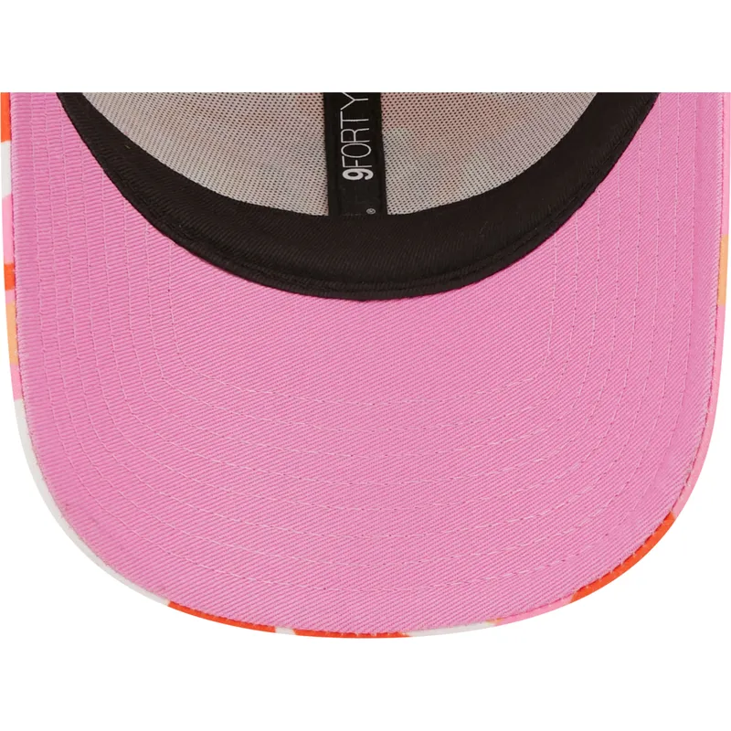 mutzen-gebogen-rosa-verstellbares-band-9forty-all-over-print-seasonal-der-new-york-yankees-mlb-von-new-era