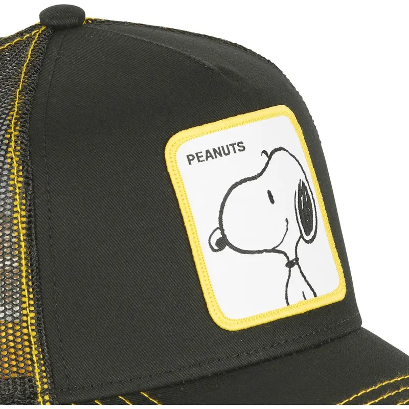 mutzen-gebogen-schwarz-snapback-snoopy-erdnusse-von-capslab