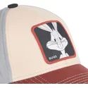 beige-marineblau-und-rote-gebogene-snapback-kappe-bugs-bunny-bu6-looney-tunes-von-capslab