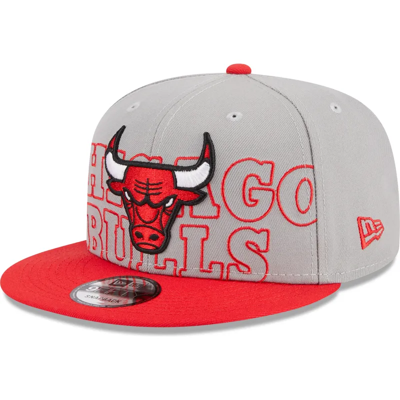 graue-und-rote-flache-snapback-kappe-9fifty-draft-edition-2023-von-chicago-bulls-nba-von-new-era