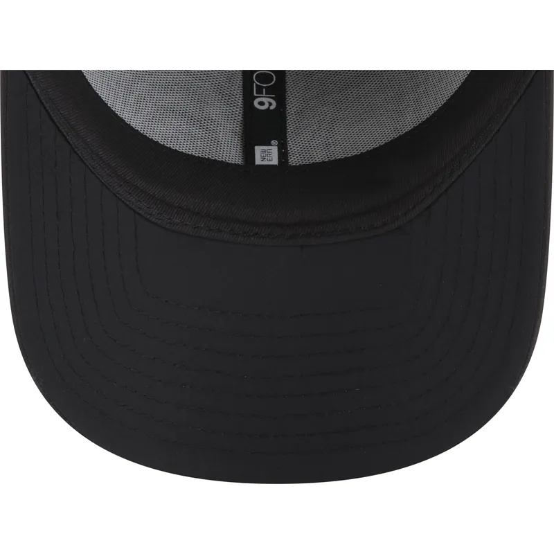 mutzen-gebogen-schwarz-verstellbares-band-9forty-multi-texture-der-new-york-yankees-mlb-von-new-era