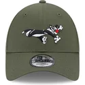 verstellbare-grune-9forty-kappe-mit-gebogenem-schirm-von-silvestre-looney-tunes-von-new-era