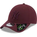 mutzen-gebogen-rot-verstellbares-band-granate-granate-9forty-repreve-der-new-york-yankees-mlb-von-new-era