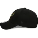 mutzen-gebogen-schwarz-verstellbares-band-9forty-metallic-badge-der-chicago-bulls-nba-von-new-era