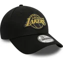 mutzen-gebogen-schwarz-verstellbares-band-9forty-metallic-badge-der-los-angeles-lakers-nba-von-new-era