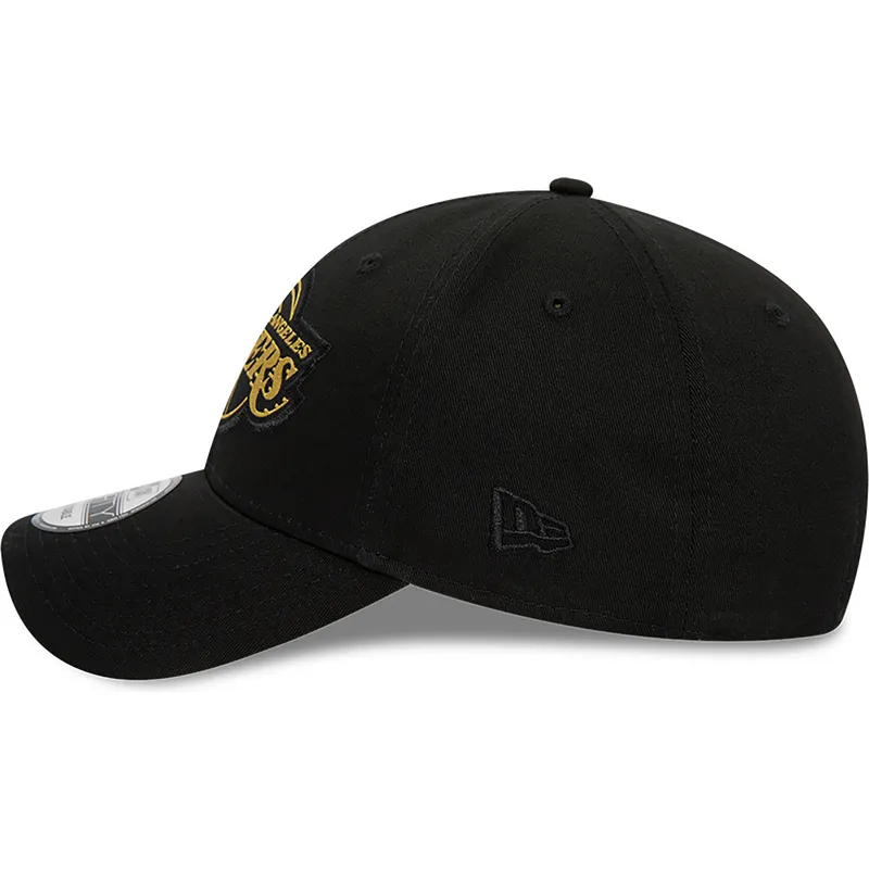 mutzen-gebogen-schwarz-verstellbares-band-9forty-metallic-badge-der-los-angeles-lakers-nba-von-new-era