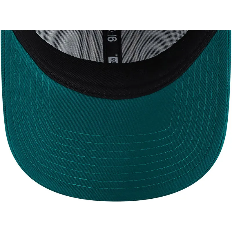 mutzen-gebogen-grun-verstellbares-band-9forty-league-essential-der-new-york-yankees-mlb-von-new-era