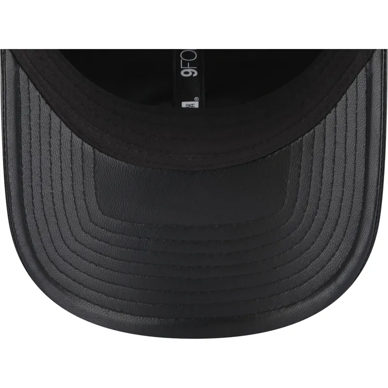 mutzen-gebogen-schwarz-verstellbares-band-9forty-leather-der-new-york-yankees-mlb-von-new-era mutzen-gebogen-schwarz-verstellbares-band-9forty-leather-der-new-york-yankees-mlb-von-new-era