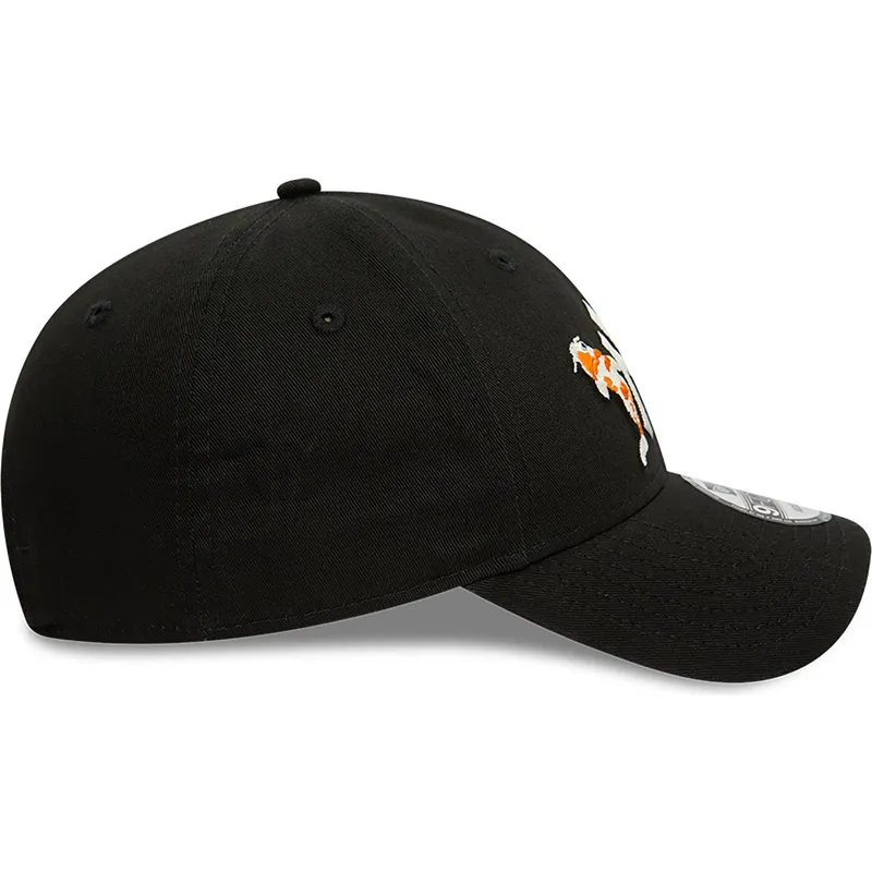 mutzen-gebogen-schwarz-verstellbares-band-9forty-koi-fish-der-new-york-yankees-mlb-von-new-era