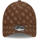mutzen-gebogen-braun-verstellbares-band-9forty-monogram-der-new-york-yankees-mlb-von-new-era