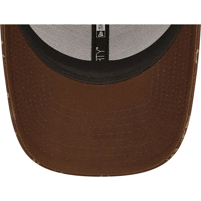 mutzen-gebogen-braun-verstellbares-band-9forty-monogram-der-new-york-yankees-mlb-von-new-era mutzen-gebogen-braun-verstellbares-band-9forty-monogram-der-new-york-yankees-mlb-von-new-era