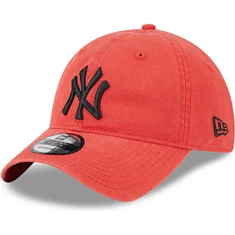 New Era Curved Brim Black Logo 9TWENTY League Essential New York Yankees MLB Red Adjustable Cap