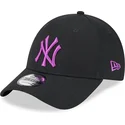 mutzen-gebogen-schwarz-verstellbares-band-9forty-league-essential-der-new-york-yankees-mlb-von-new-era