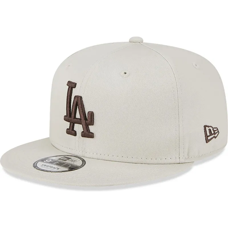 beige-snapback-kappe-mit-flachem-schirm-und-braunem-logo-9fifty-league-essential-der-los-angeles-dodgers-mlb-von-new-era
