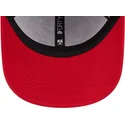 rote-verstellbare-curved-cap-mit-rotem-logo-9forty-repreve-outline-der-chicago-bulls-nba-von-new-era