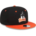 schwarze-und-orangefarbene-snapback-kappe-9fifty-von-daffy-duck-looney-tunes-von-new-era