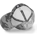 mutzen-gebogen-grau-snapback-bugs-bunny-looney-tunes-von-capslab