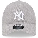 verstellbare-graue-9twenty-kappe-mit-gebogenem-schirm-im-fischgratenmuster-der-new-york-yankees-mlb-von-new-era