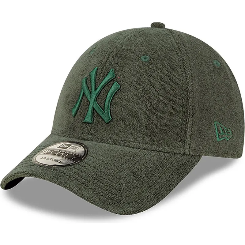 verstellbare-grune-kappe-mit-gebogenem-schirm-und-grunem-logo-9forty-towelling-der-new-york-yankees-mlb-von-new-era