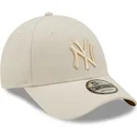 beige-gebogene-snapback-kappe-mit-beigem-logo-9forty-tonal-repreve-der-new-york-yankees-mlb-von-new-era