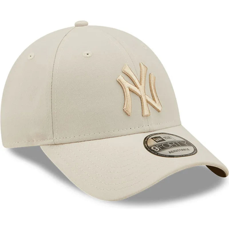 beige-gebogene-snapback-kappe-mit-beigem-logo-9forty-tonal-repreve-der-new-york-yankees-mlb-von-new-era