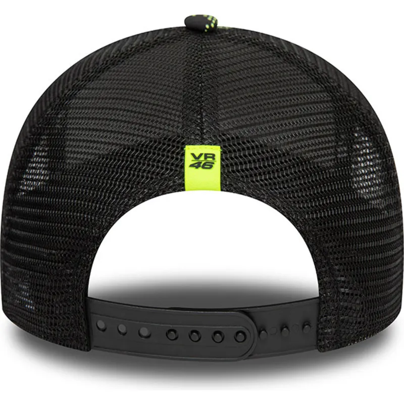mutzen-gebogen-schwarz-snapback-9forty-a-frame-poly-print-der-valentino-rossi-vr46-motogp-von-new-era mutzen-gebogen-schwarz-snapback-9forty-a-frame-poly-print-der-valentino-rossi-vr46-motogp-von-new-era
