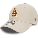 verstellbare-beige-gebogene-kappe-mit-braunem-logo-9twenty-boucle-der-los-angeles-dodgers-mlb-von-new-era
