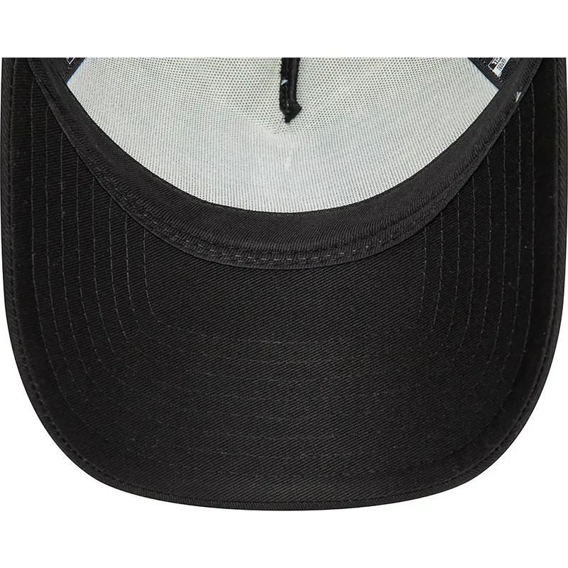mutzen-gebogen-schwarz-snapback-a-frame-character-der-bugs-bunny-y-pato-lucas-looney-tunes-von-new-era