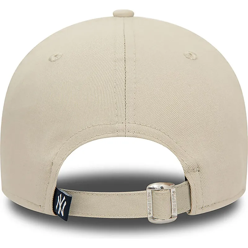 mutzen-gebogen-beige-verstellbares-band-9forty-food-character-der-new-york-yankees-mlb-von-new-era