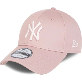 Verstellbare rosa Kappe mit gebogenem Schirm und rosa Logo 9FORTY League Essential der New York Yankees MLB von New Era