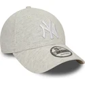 beige-verstellbare-9forty-jersey-essential-kappe-der-new-york-yankees-mlb-von-new-era