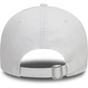 weisse-verstellbare-curved-cap-mit-weissem-logo-9forty-league-essential-der-los-angeles-dodgers-mlb-von-new-era
