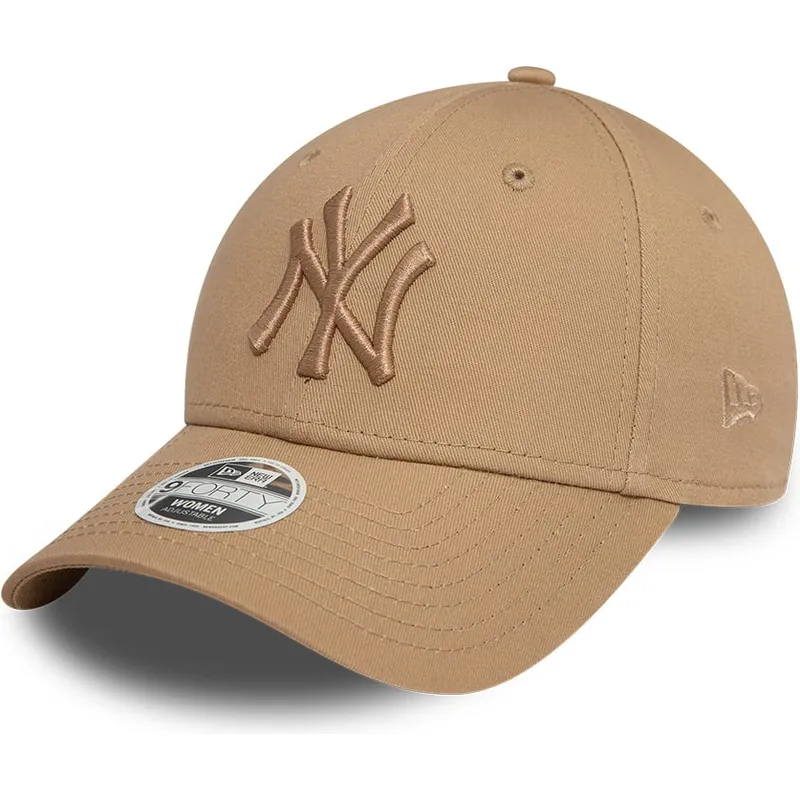 braune-verstellbare-curved-cap-mit-hellbraunem-logo-fur-damen-9forty-league-essential-der-new-york-yankees-mlb-von-new-era