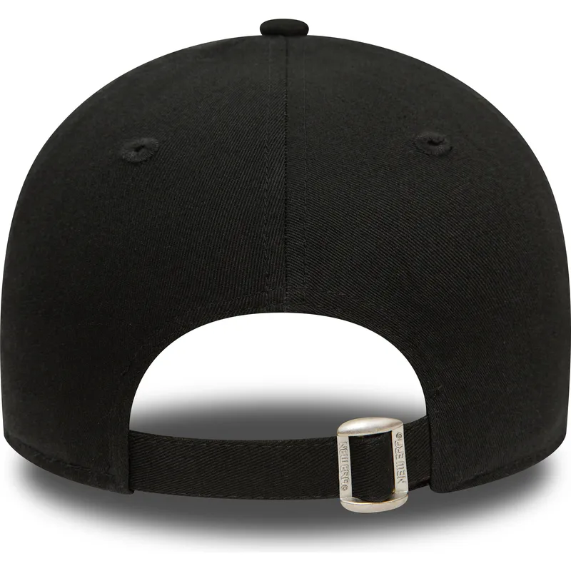 schwarze-verstellbare-kappe-mit-gebogenem-schirm-und-blauem-logo-9forty-league-essential-der-new-york-yankees-mlb-von-new-era schwarze-verstellbare-kappe-mit-gebogenem-schirm-und-blauem-logo-9forty-league-essential-der-new-york-yankees-mlb-von-new-era