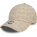 beige-verstellbare-damenkappe-9forty-monogram-der-new-york-yankees-mlb-von-new-era