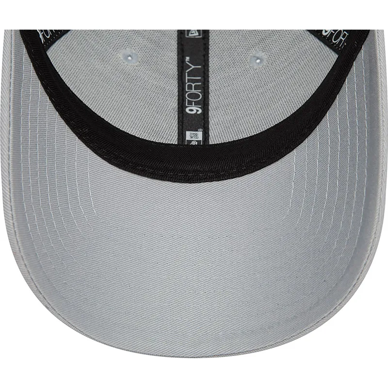 graue-verstellbare-curved-cap-9forty-character-rick-sanchez-rick-und-morty-von-new-era
