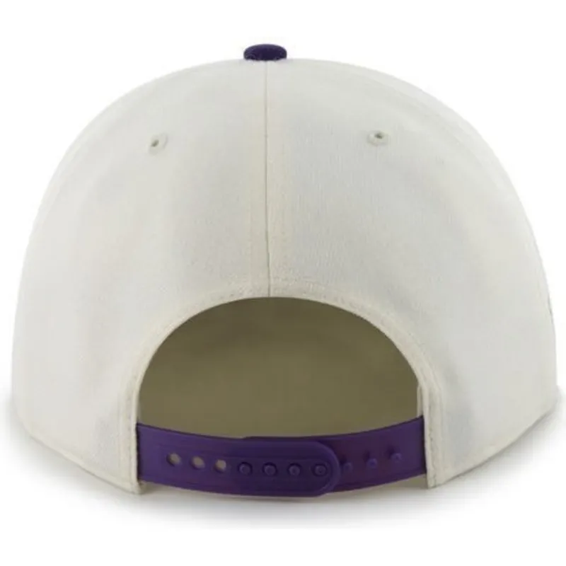 mutzen-flach-weiss-snapback-der-los-angeles-kings-nhl-von-47-brand