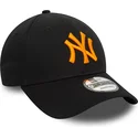 schwarze-verstellbare-kappe-mit-gebogenem-schirm-und-orangem-logo-9forty-league-essential-der-new-york-yankees-mlb-von-new-era