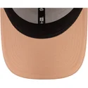 mutzen-gebogen-beige-verstellbares-band-9forty-seasonal-der-mclaren-racing-formula-1-von-new-era