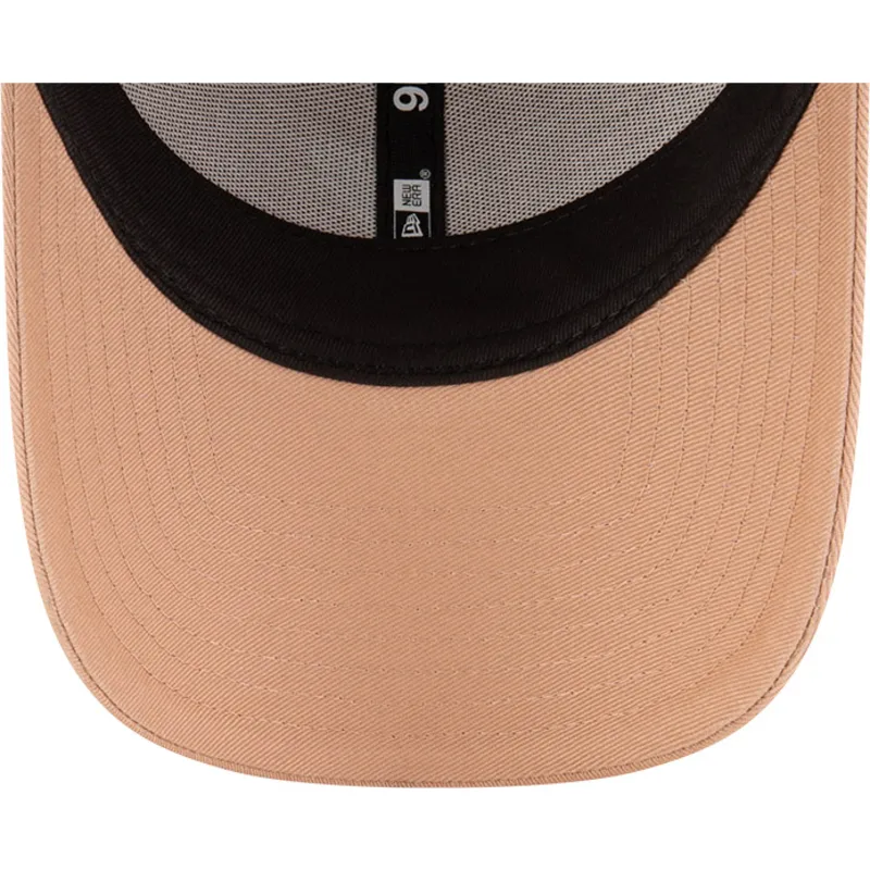 mutzen-gebogen-beige-verstellbares-band-9forty-seasonal-der-mclaren-racing-formula-1-von-new-era
