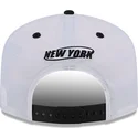 new-era-mlb-new-york-yankees-golfer-snapback-kappe-mit-gebogenem-schirm-in-weiss-und-schwarz-mit-chrome-logo