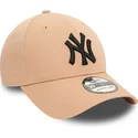 beige-gebogener-39thirty-league-essential-cap-mit-schwarzem-logo-der-new-york-yankees-mlb-von-new-era