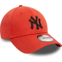 new-era-39thirty-league-essential-new-york-yankees-mlb-orange-gebogener-fit-kappe-mit-schwarzem-logo