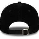 verstellbare-schwarze-damen-cap-mit-gebogenem-schirm-und-beigem-logo-9forty-cord-der-new-york-yankees-mlb-von-new-era