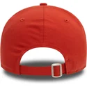verstellbare-orangefarbene-9forty-kappe-mit-gebogenem-schirm-und-flower-icon-der-chicago-bulls-nba-von-new-era