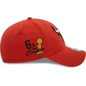 verstellbare-orangefarbene-9forty-kappe-mit-gebogenem-schirm-und-flower-icon-der-chicago-bulls-nba-von-new-era