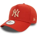 new-era-new-york-yankees-mlb-9forty-e-frame-league-essential-snapback-kappe-mit-gebogenem-schirm-in-orange-und-beigem-logo