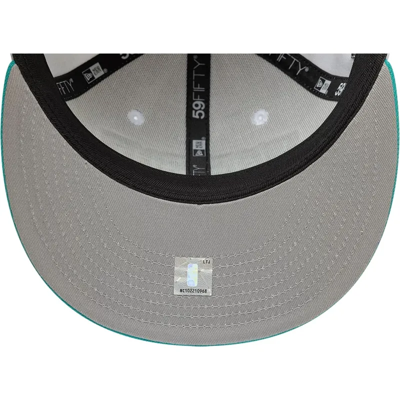 weisse-und-grune-anliegende-flat-cap-59fifty-classic-der-memphis-grizzlies-nba-von-new-era